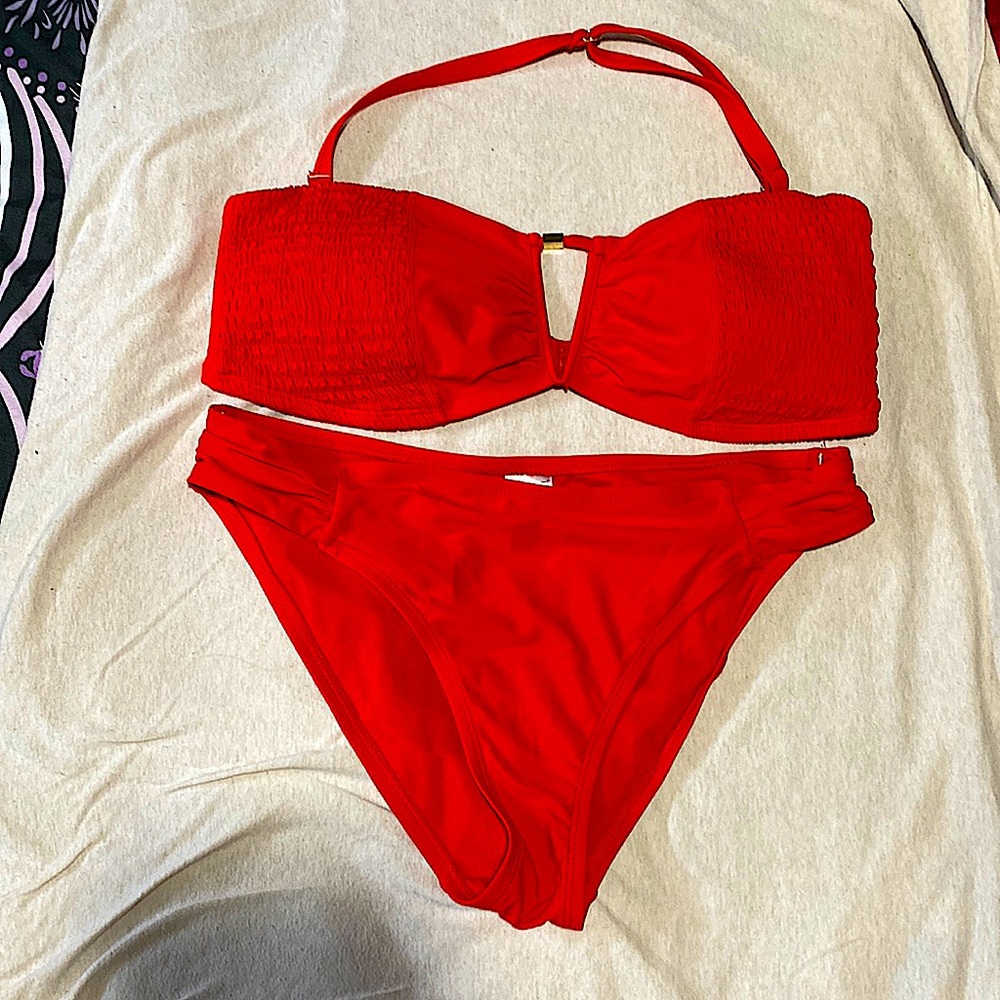 WORN ONLY ONCE!!